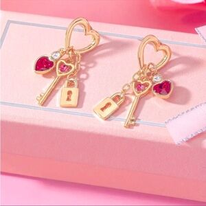 Heart Key and Lock Earrings-NEW